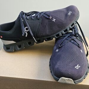 On Running Cloud X Men’s Running / Training Shoes